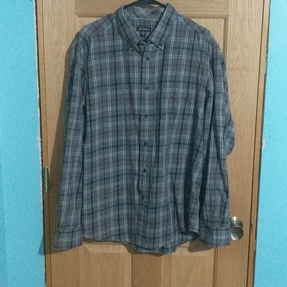 Long sleeve plaid button up shirt